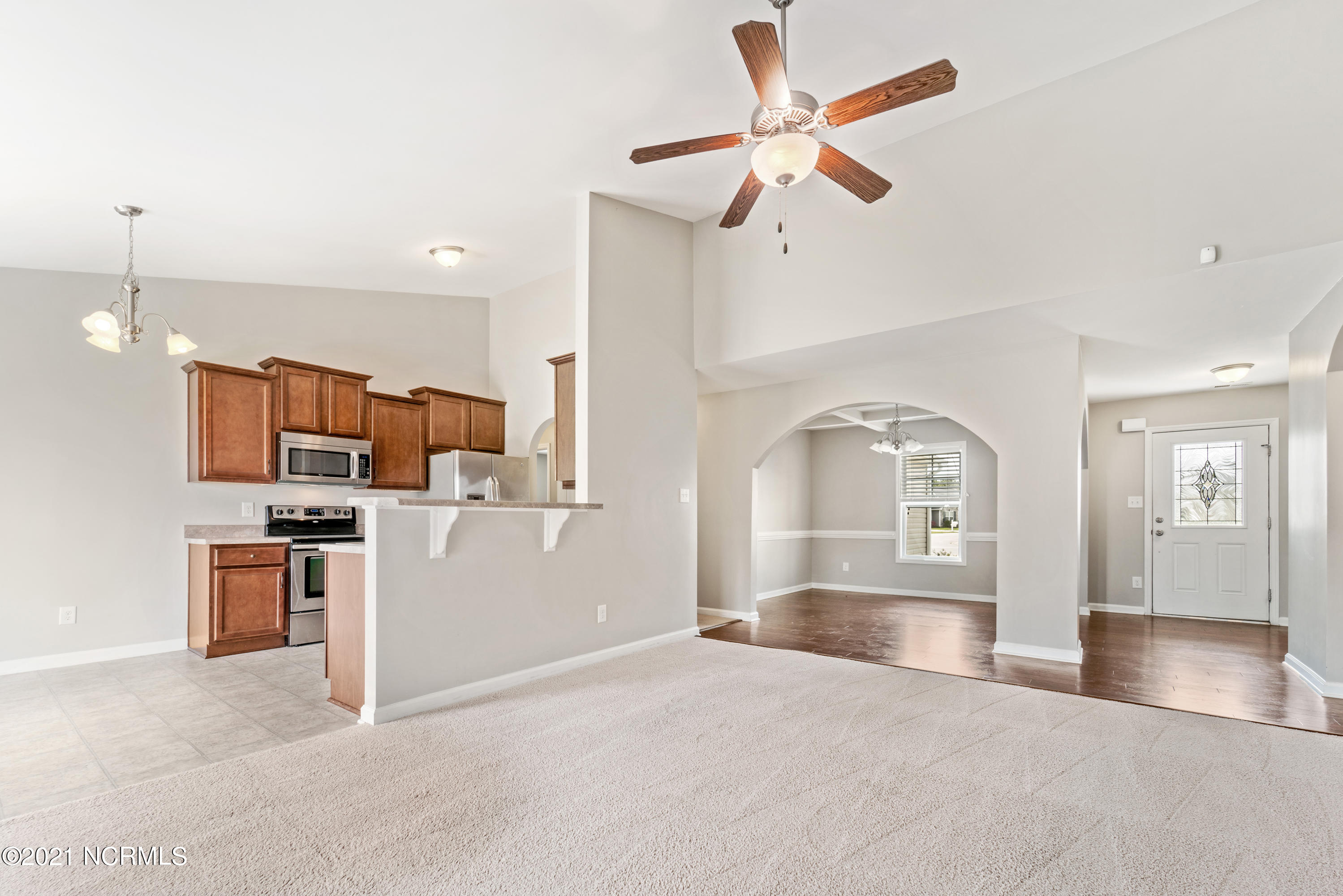 228 Merin Height Road Jacksonville, NC 28546 - Photo 19 of 44 Living Room