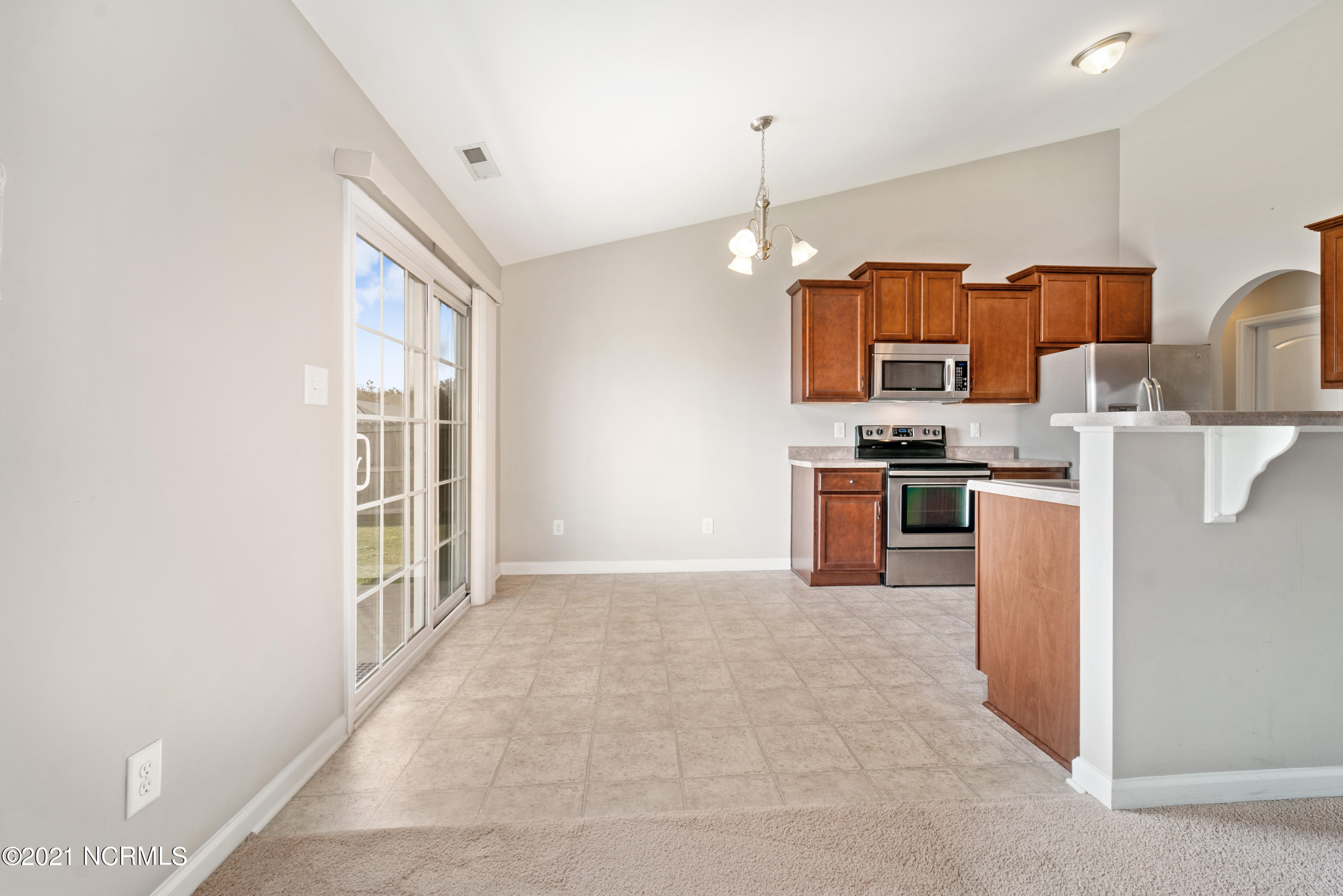 228 Merin Height Road Jacksonville, NC 28546 - Photo 21 of 44 Kitchen