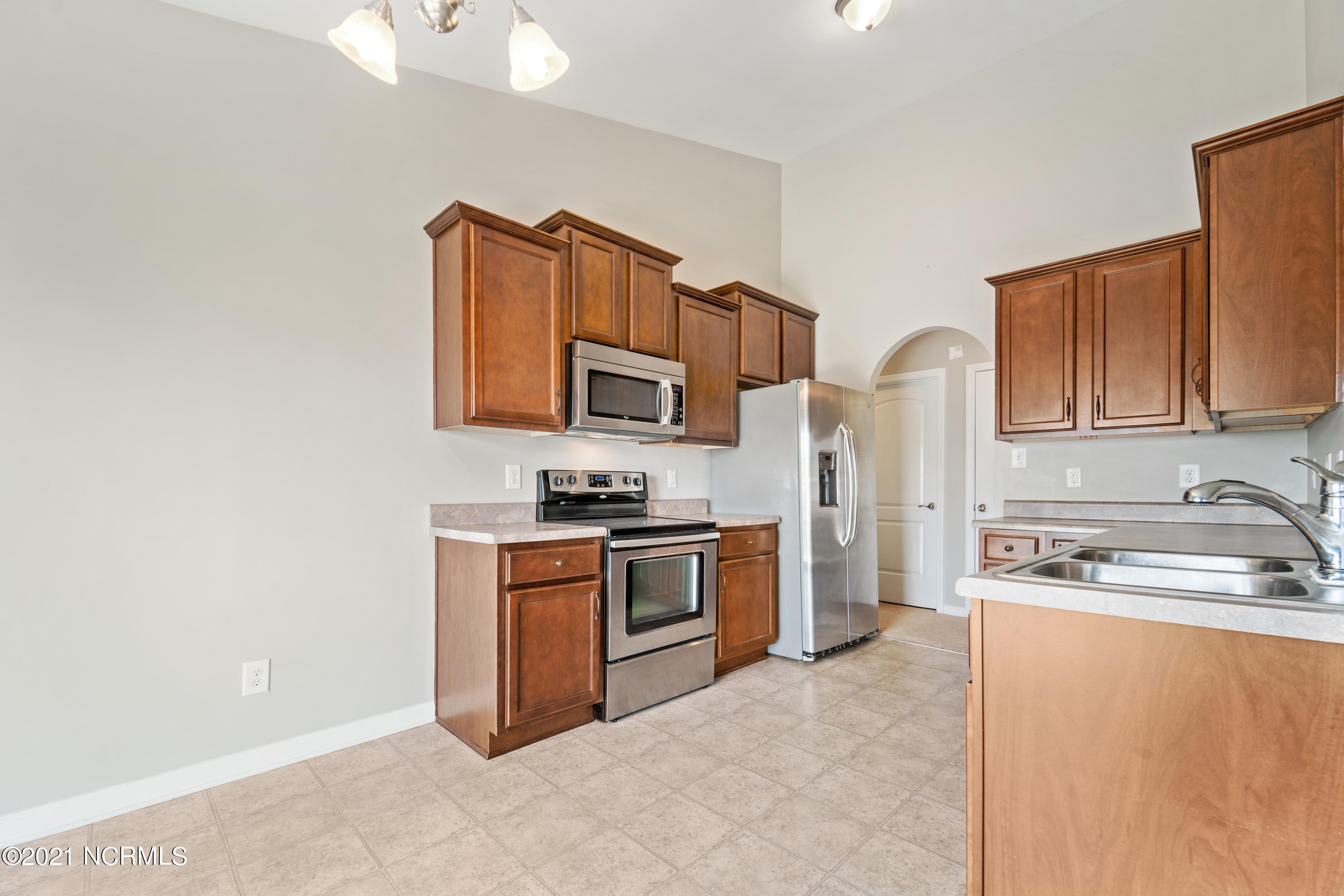 228 Merin Height Road Jacksonville, NC 28546 - Photo 22 of 44 Kitchen