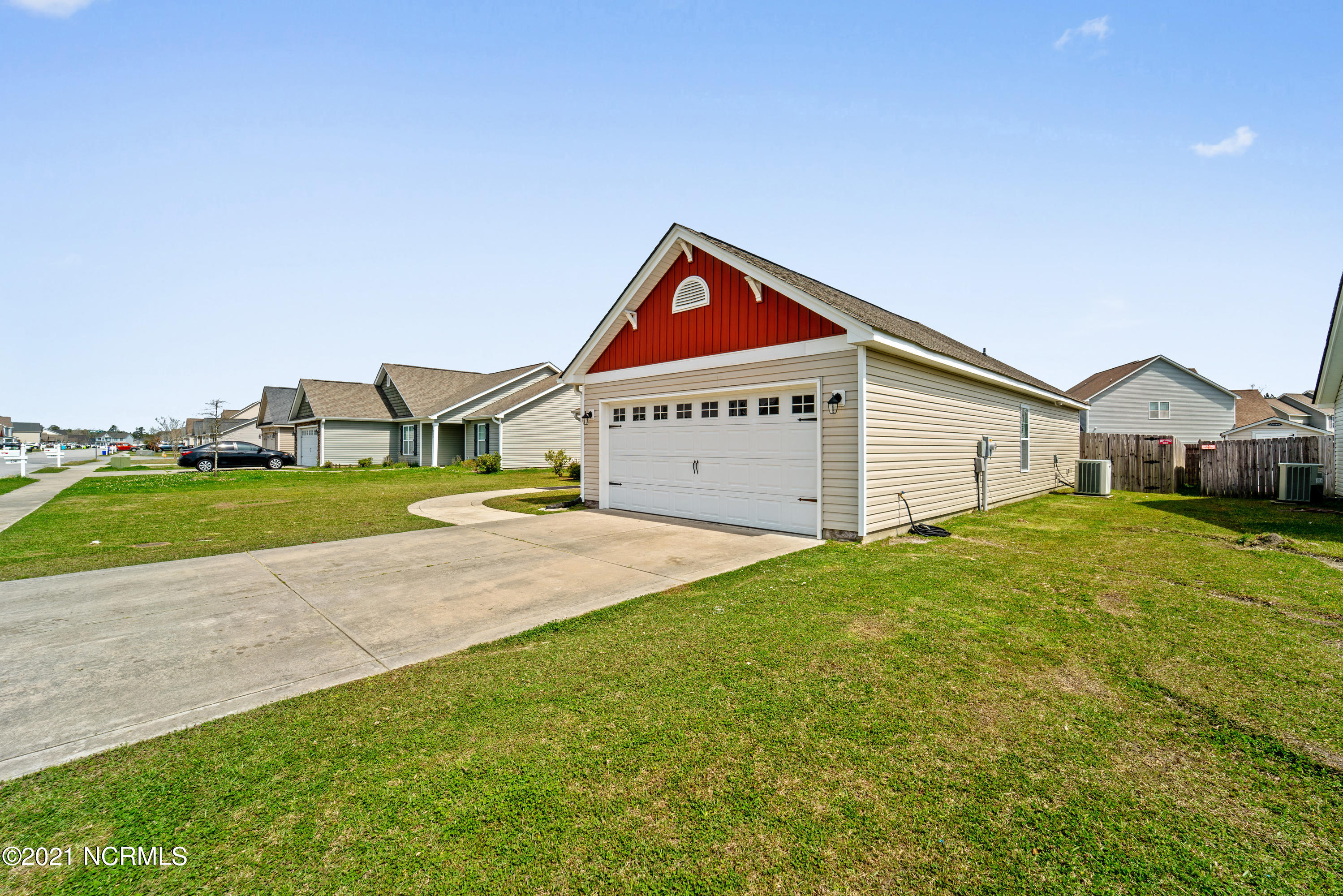 228 Merin Height Road Jacksonville, NC 28546 - Photo 3 of 44 Front