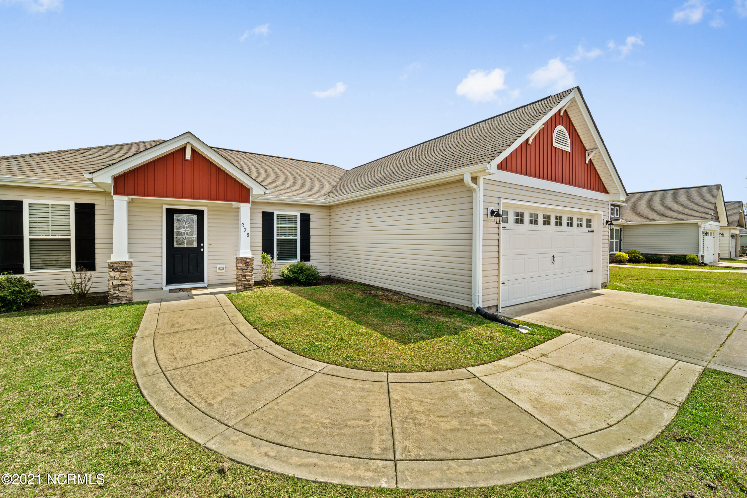 228 Merin Height Road Jacksonville, NC 28546 - Photo 7 of 44 Front