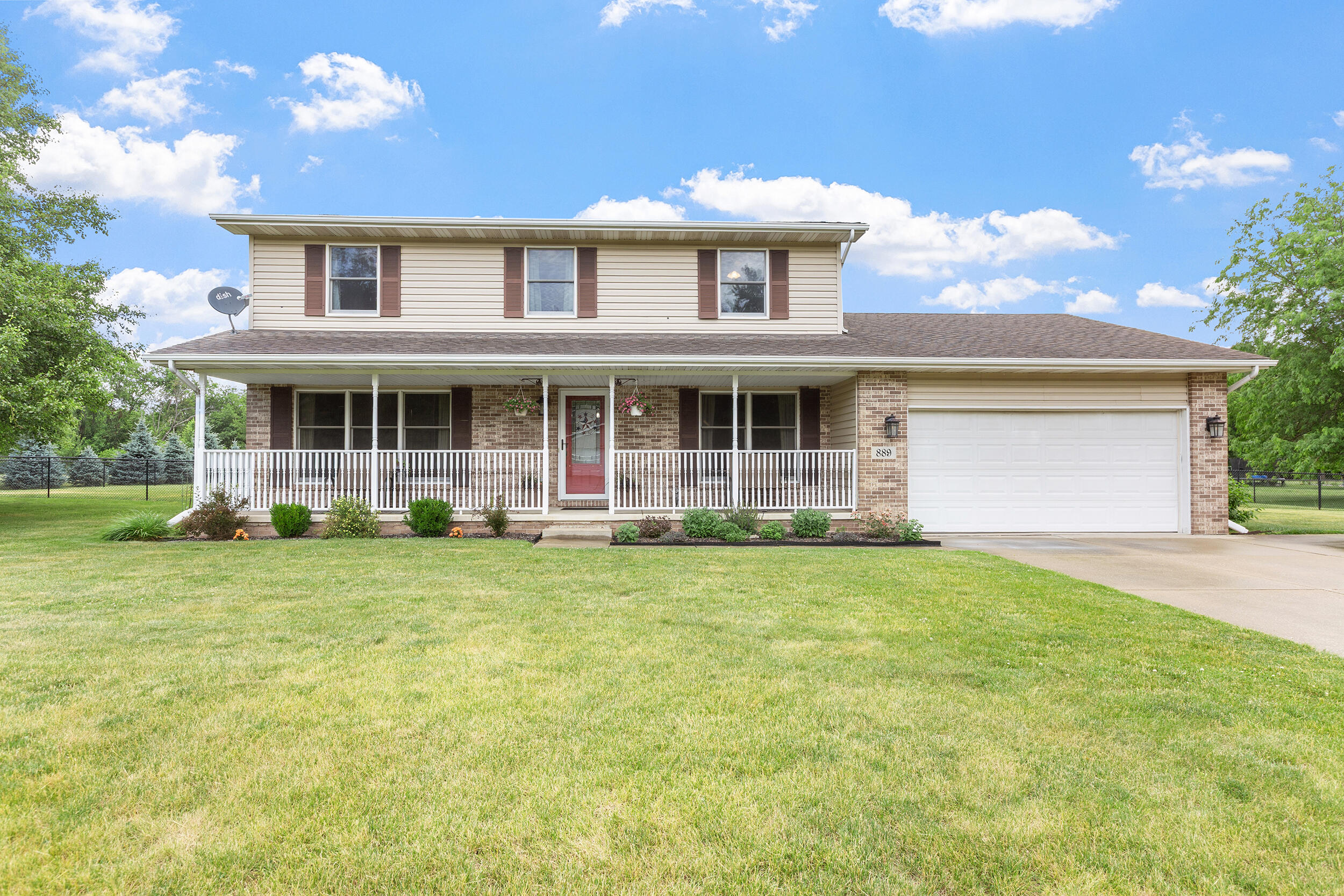 889 Rustic Acres Lane Hebron, IN 46341 - Photo 1 of 19 2500x1667