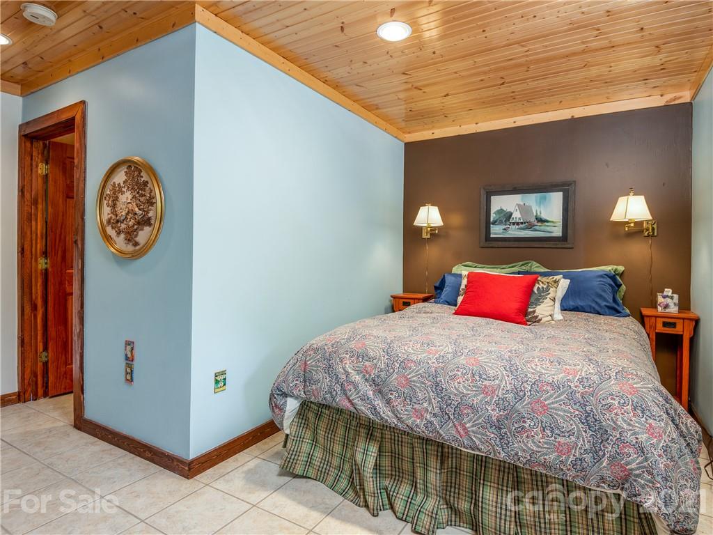 404 Timbuktu Road Sylva, NC 28779 - Photo 29 of 39 Gallery Image 29