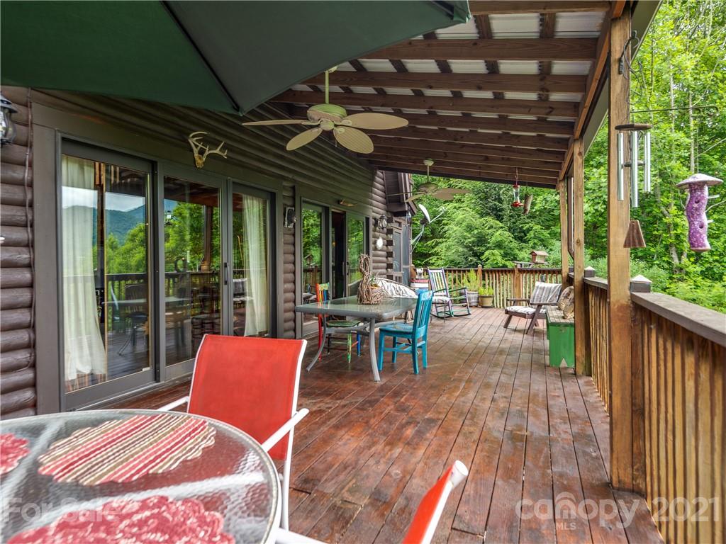404 Timbuktu Road Sylva, NC 28779 - Photo 5 of 39 Gallery Image 5