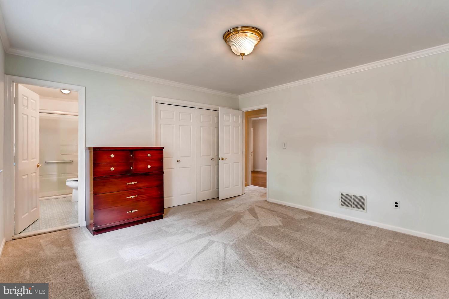 1905 Captain Kettle Road Reisterstown, MD 21136 - Photo 17 of 30 Nice and bright!