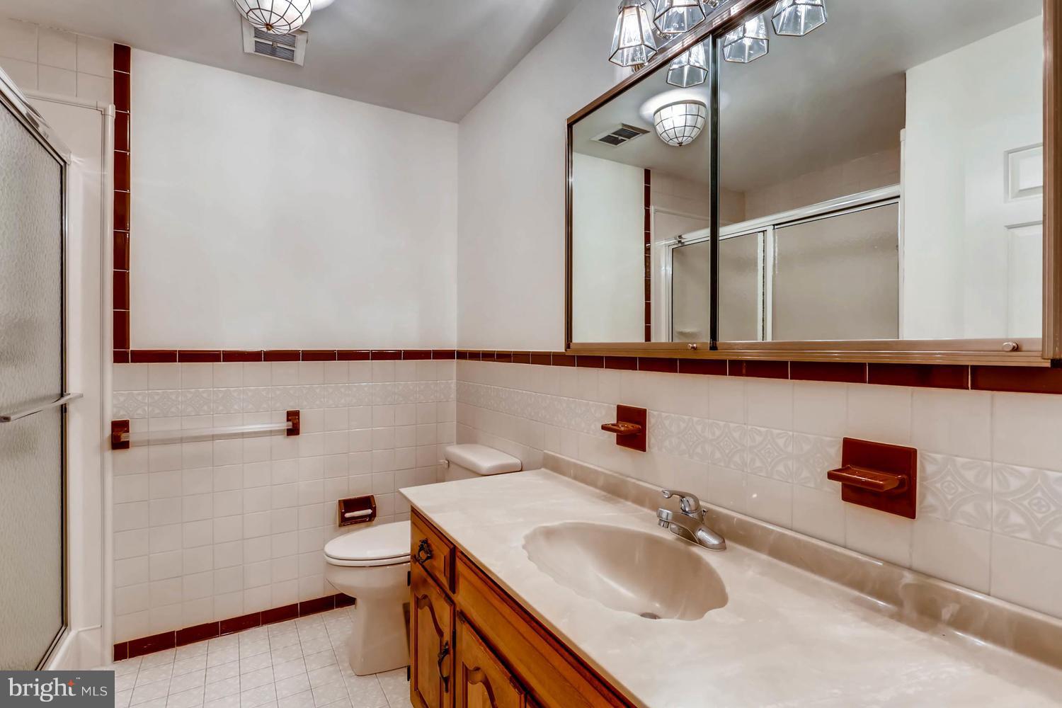 1905 Captain Kettle Road Reisterstown, MD 21136 - Photo 20 of 30 Large second bath on main floor!