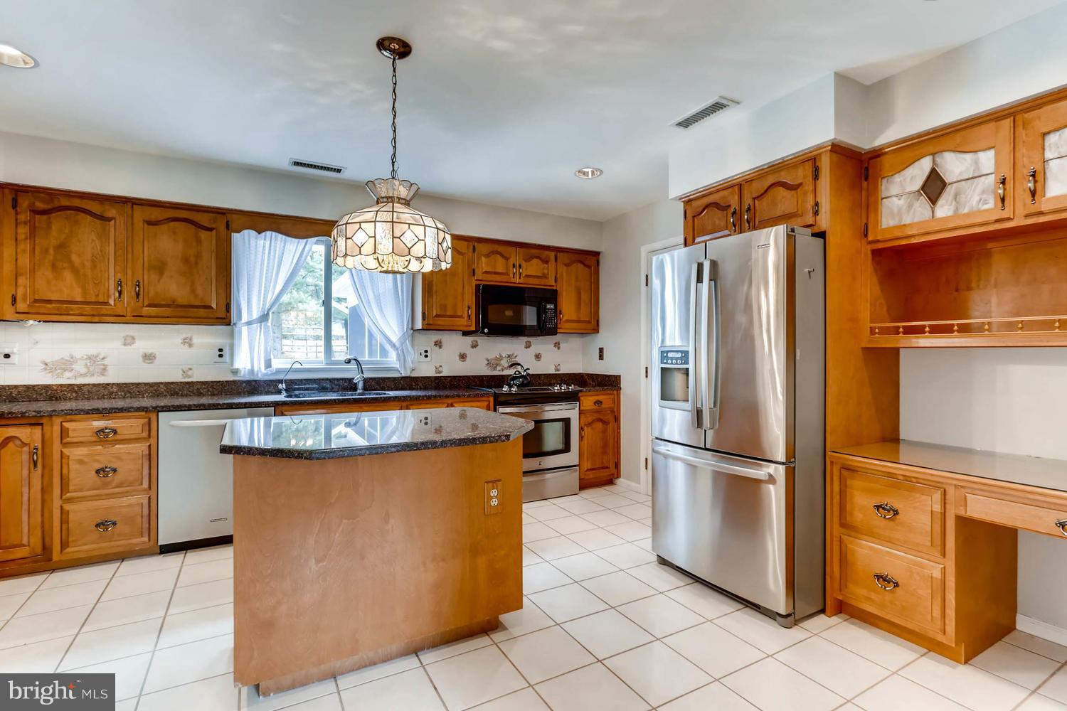 1905 Captain Kettle Road Reisterstown, MD 21136 - Photo 9 of 30 Spacious kitchen!