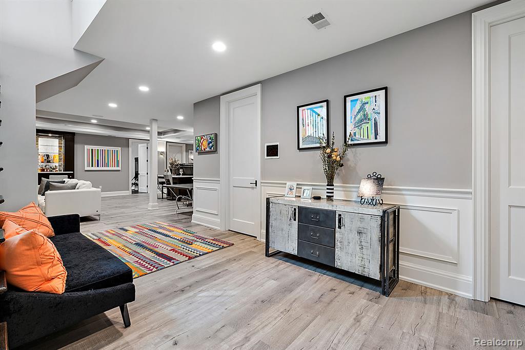 1185 Manchester Road Birmingham, MI 48009 - Photo 49 of 74 Gallery Image 49