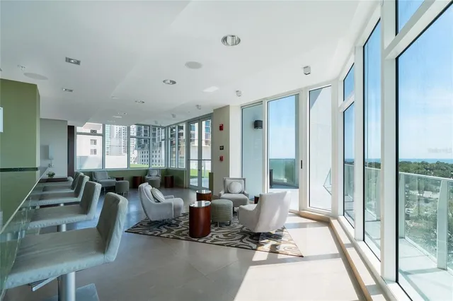 $930,000 | 175 1st Street South, Unit 406, St. Petersburg, FL 33701