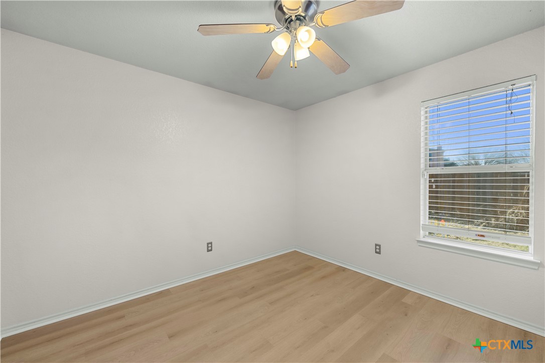 3624 Rainforest Lane Killeen, TX 76549 - Photo 9 of 27 an empty room with a window