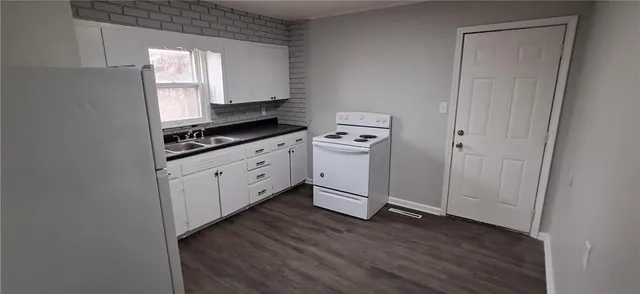 $950 | 1211 South 24th Street, St. Joseph, MO 64507