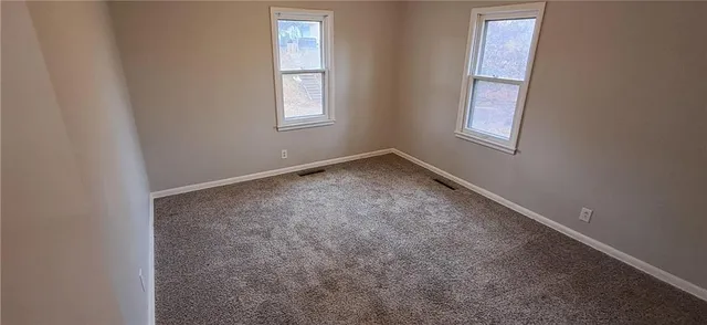 $950 | 1211 South 24th Street, St. Joseph, MO 64507