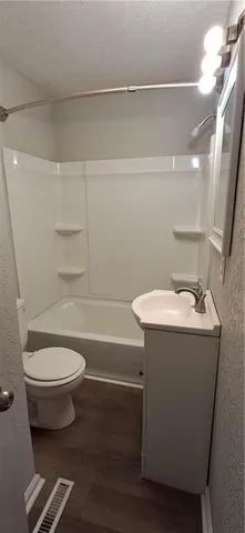 $950 | 1211 South 24th Street, St. Joseph, MO 64507