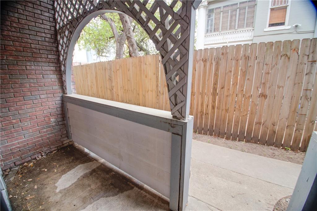 2606 Rio Grande Street, Unit 101 Austin, TX 78705 - Photo 19 of 24 a view of entryway