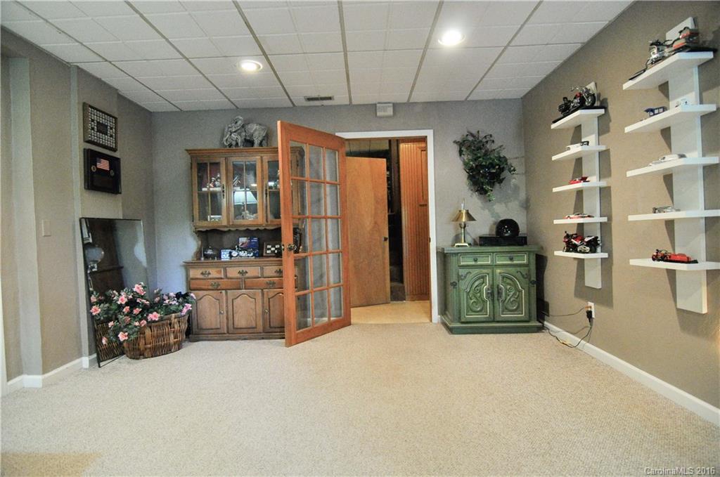 5172 Old Clyde Road Clyde, NC 28721 - Photo 15 of 24