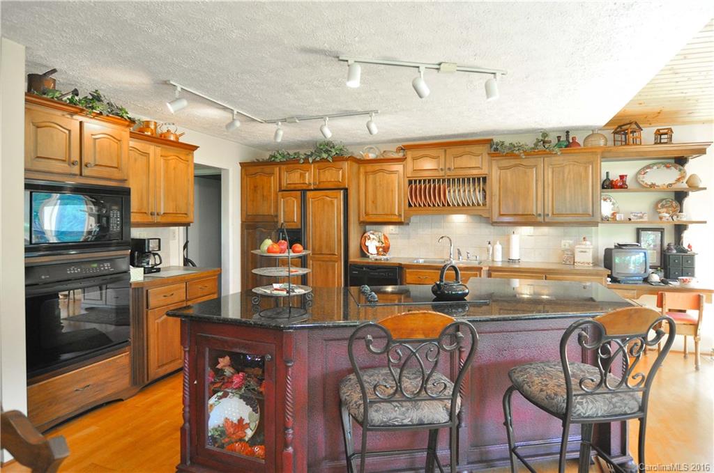 5172 Old Clyde Road Clyde, NC 28721 - Photo 10 of 24