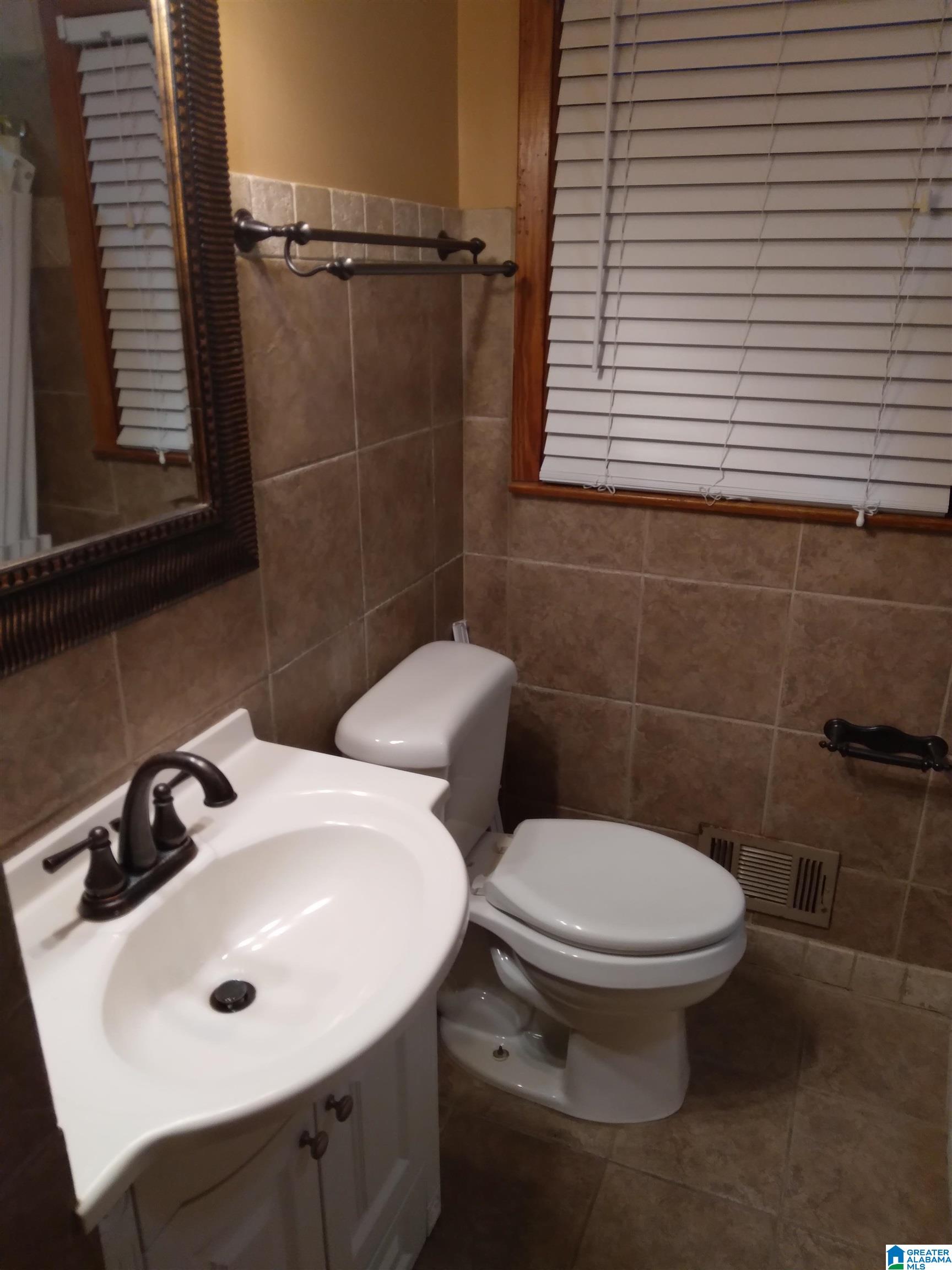24 23rd Terrace Northwest Birmingham, AL 35215 - Photo 10 of 19