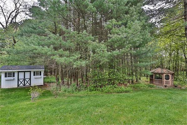 7 Lyford Road Hopkinton, MA 01748 - Photo 4 of 30 Gallery Image 4