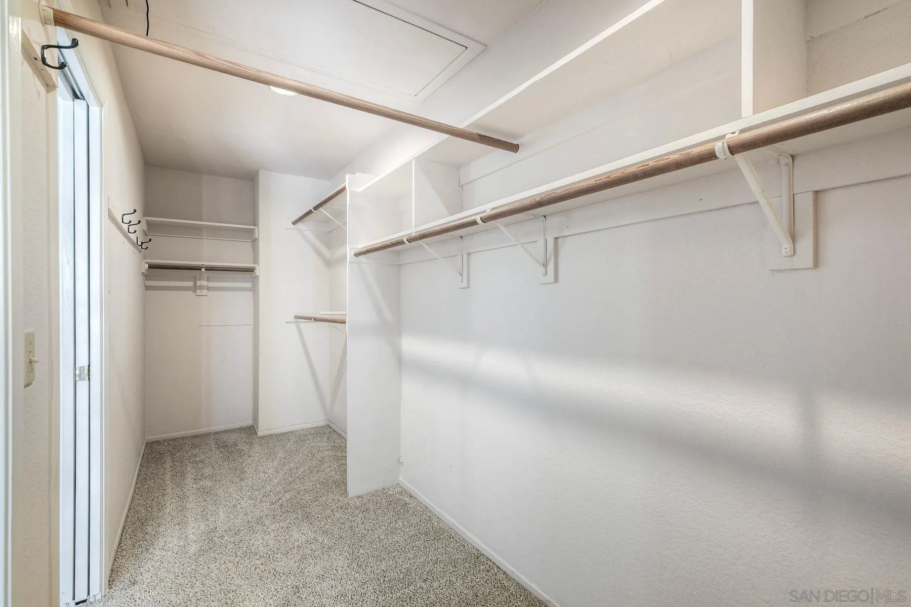 1089 Ridge Heights Drive Fallbrook, CA 92028 - Photo 14 of 42 a view of closet