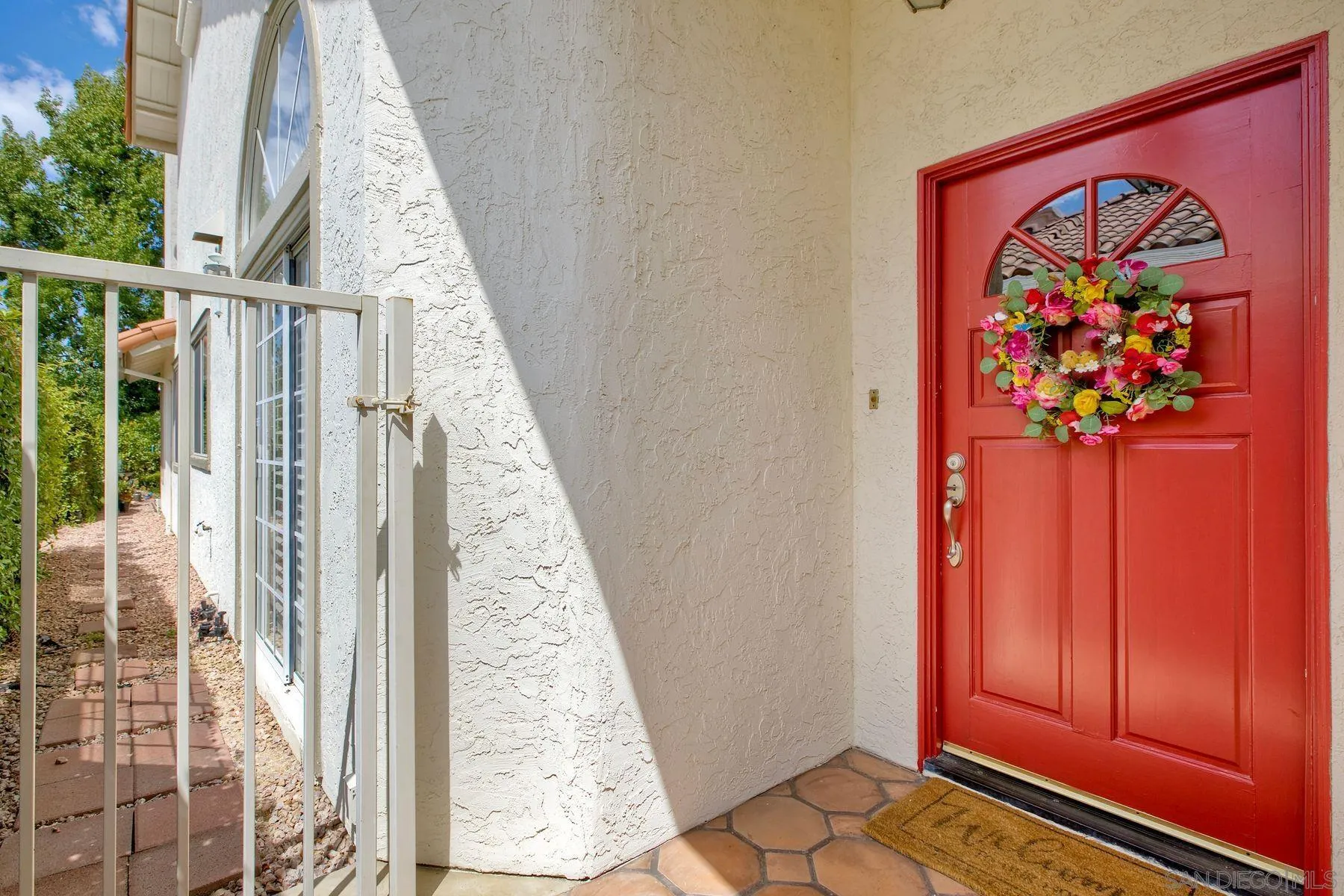 1089 Ridge Heights Drive Fallbrook, CA 92028 - Photo 3 of 42 a view of an entryway with wooden floor
