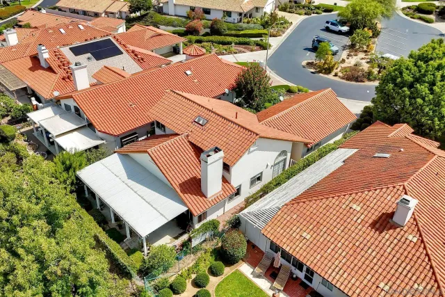 an aerial view of a tennis court