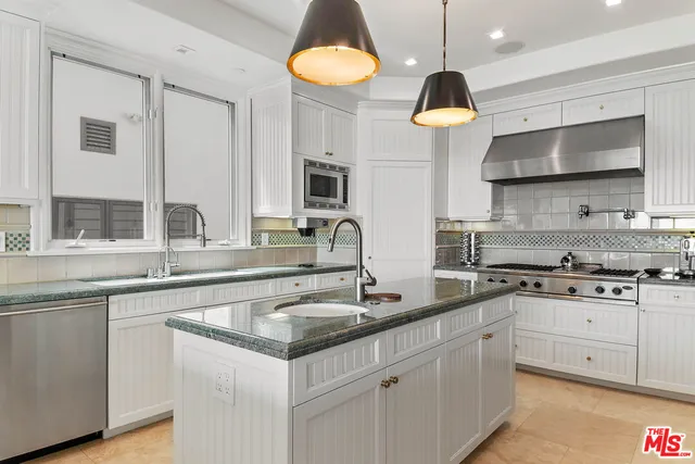 $100,000 | 30962 Broad Beach Road, Malibu, CA 90265