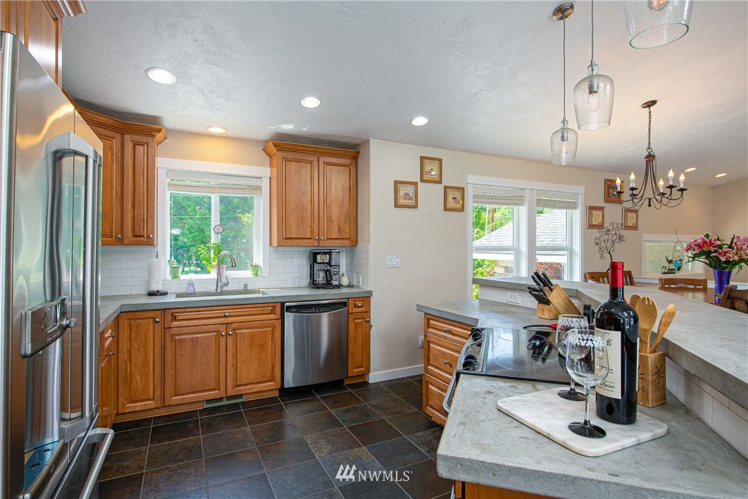 4943 Samish Terrace Road Bow, WA 98232 - Photo 7 of 25 Gallery Image 7