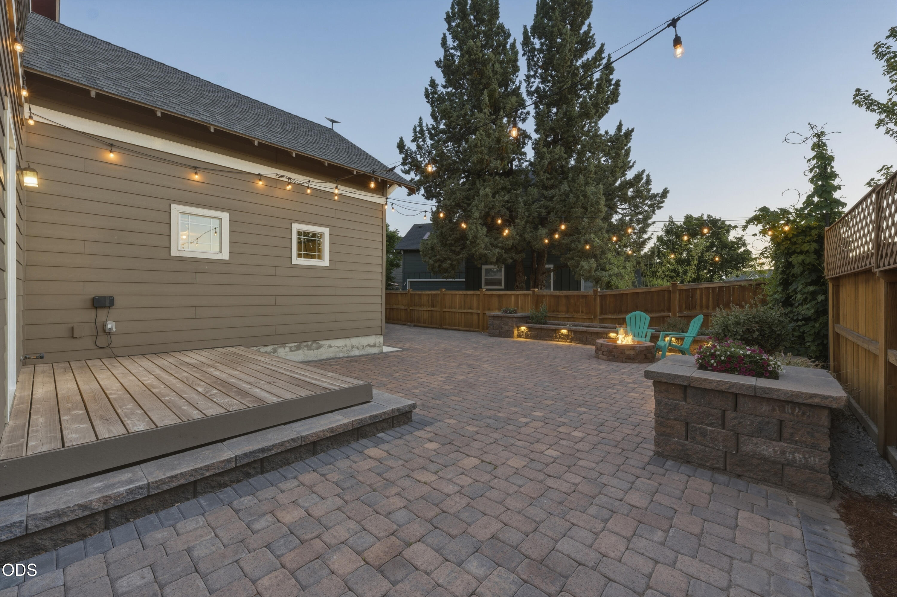 62719 Hawkview Road Bend, OR 97701 - Photo 41 of 55