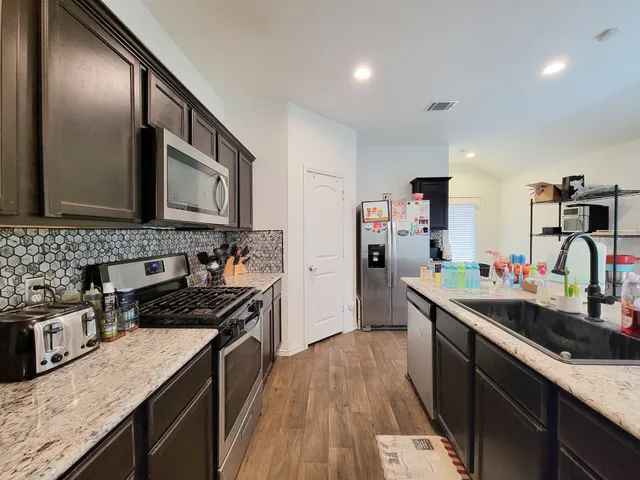 $2,300 | 14741 Hazel Br Drive, New Caney, TX 77357