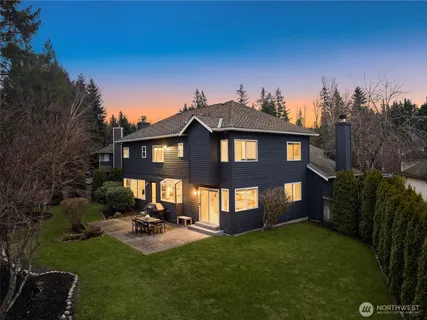 $1,888,000 | 26018 Southeast 38th Court, Sammamish, WA 98029