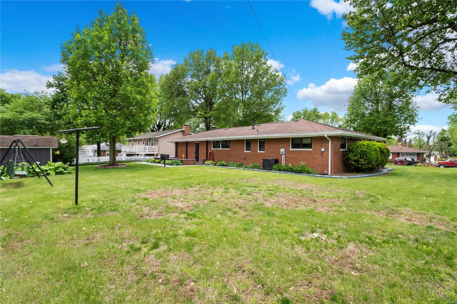 12 Richard Street Waterloo, IL 62298 - Photo 7 of 32 Gallery Image 7