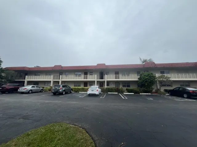 $1,250 | 21 Abbey Lane, Unit 104, Delray Beach, FL 33446