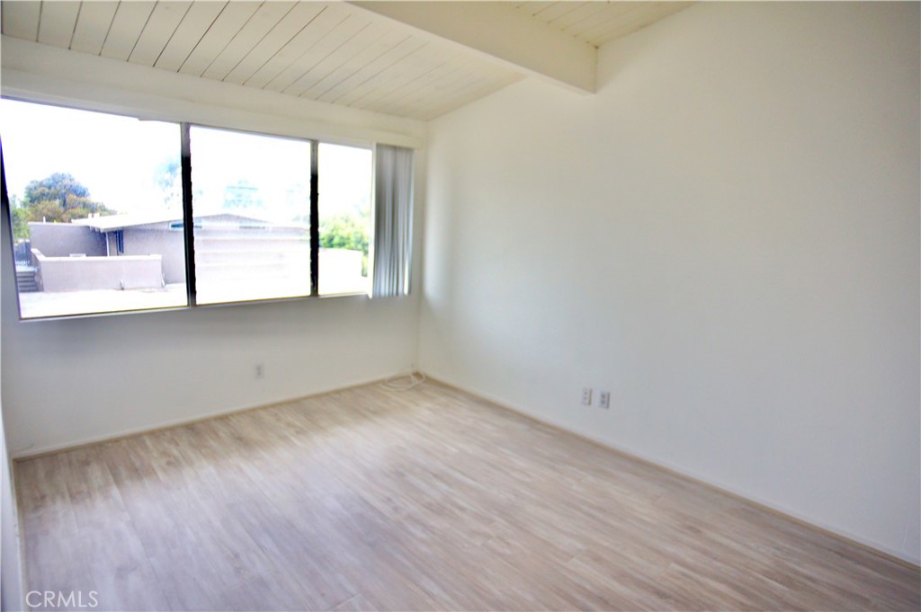 462 Seaward Road Corona del Mar, CA 92625 - Photo 16 of 25 BEDROOM 2, LAMINATE FLOORS