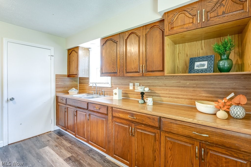 4273 Bayard Road Cleveland, OH 44121 - Photo 12 of 35
