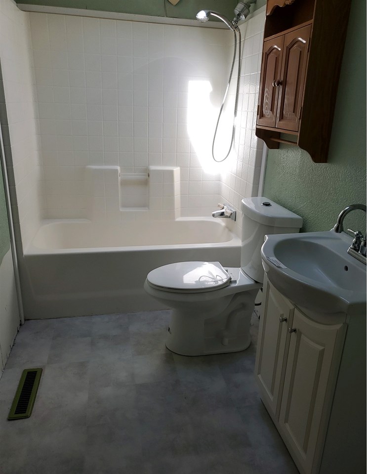 6079 East Tomah Road Mount Pleasant, MI 48858 - Photo 9 of 9 1884734-9.JPG