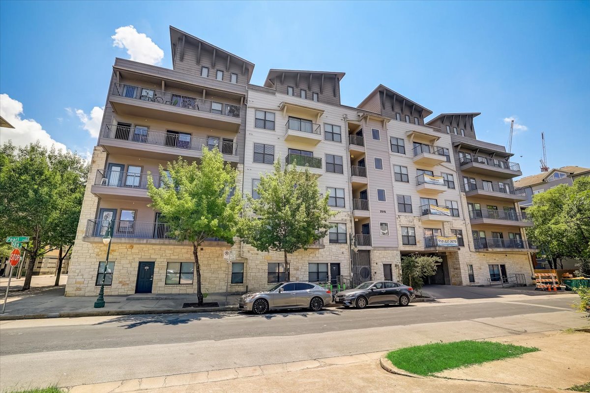 2515 Pearl Street, Unit 604 Austin, TX 78705 - Photo 2 of 3 a front view of a building