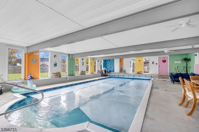 a view of a livingroom with furniture