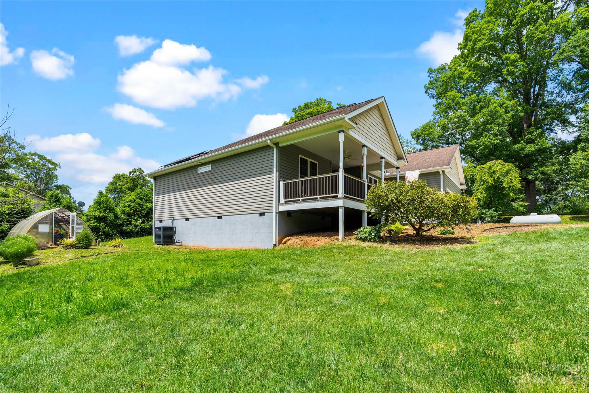 169 Justice Ridge Road Candler, NC 28715 - Photo 4 of 47 Gallery Image 4