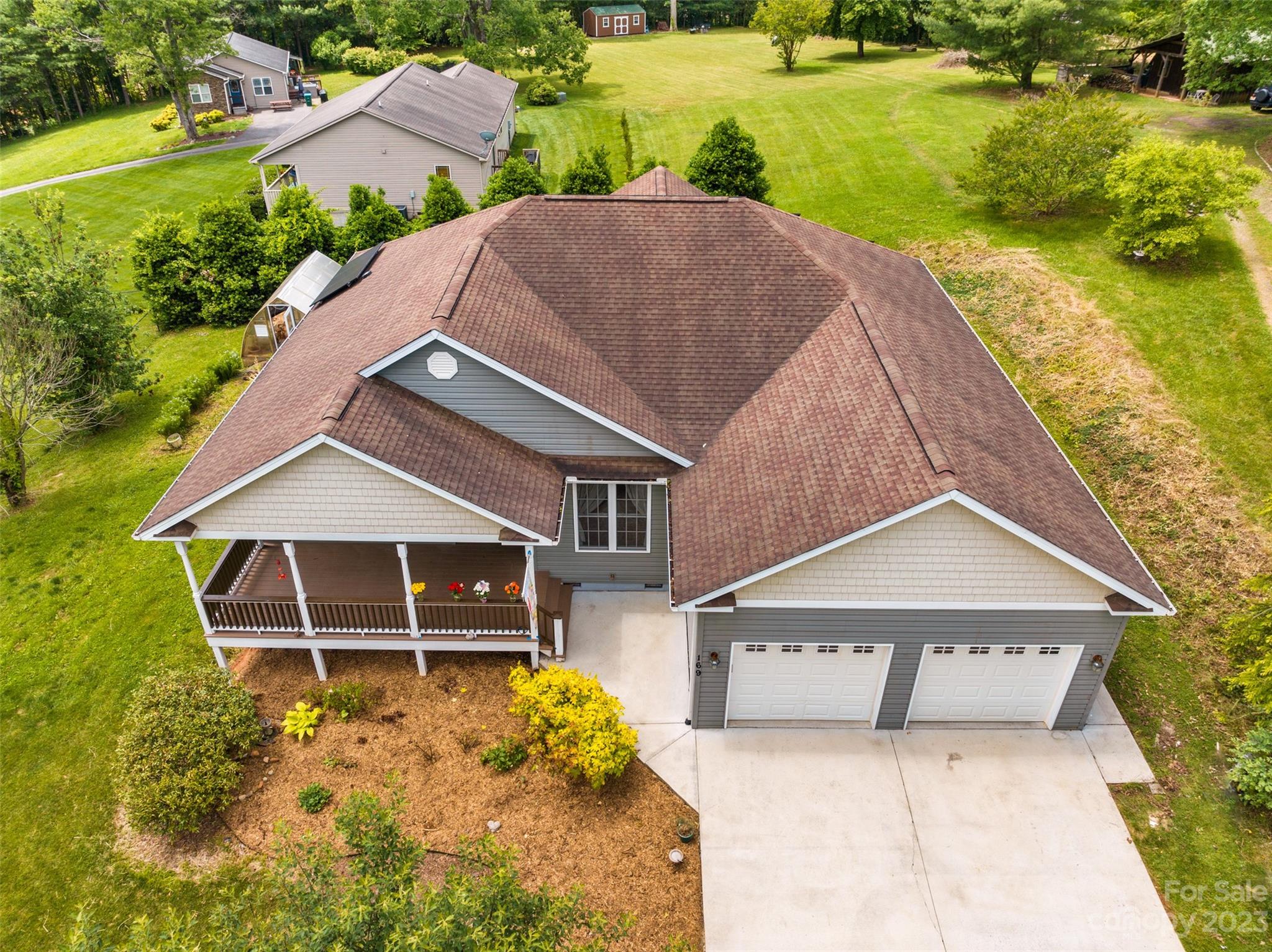 169 Justice Ridge Road Candler, NC 28715 - Photo 5 of 47 Gallery Image 5
