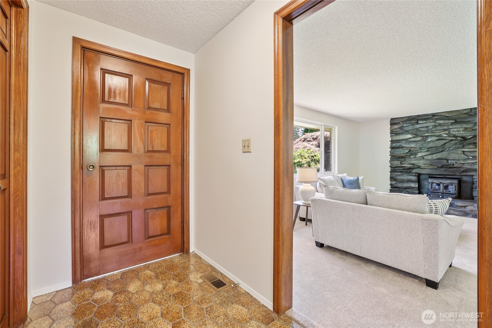 14429 157th Place Southeast Renton, WA 98059 - Photo 5 of 40 Gallery Image 5