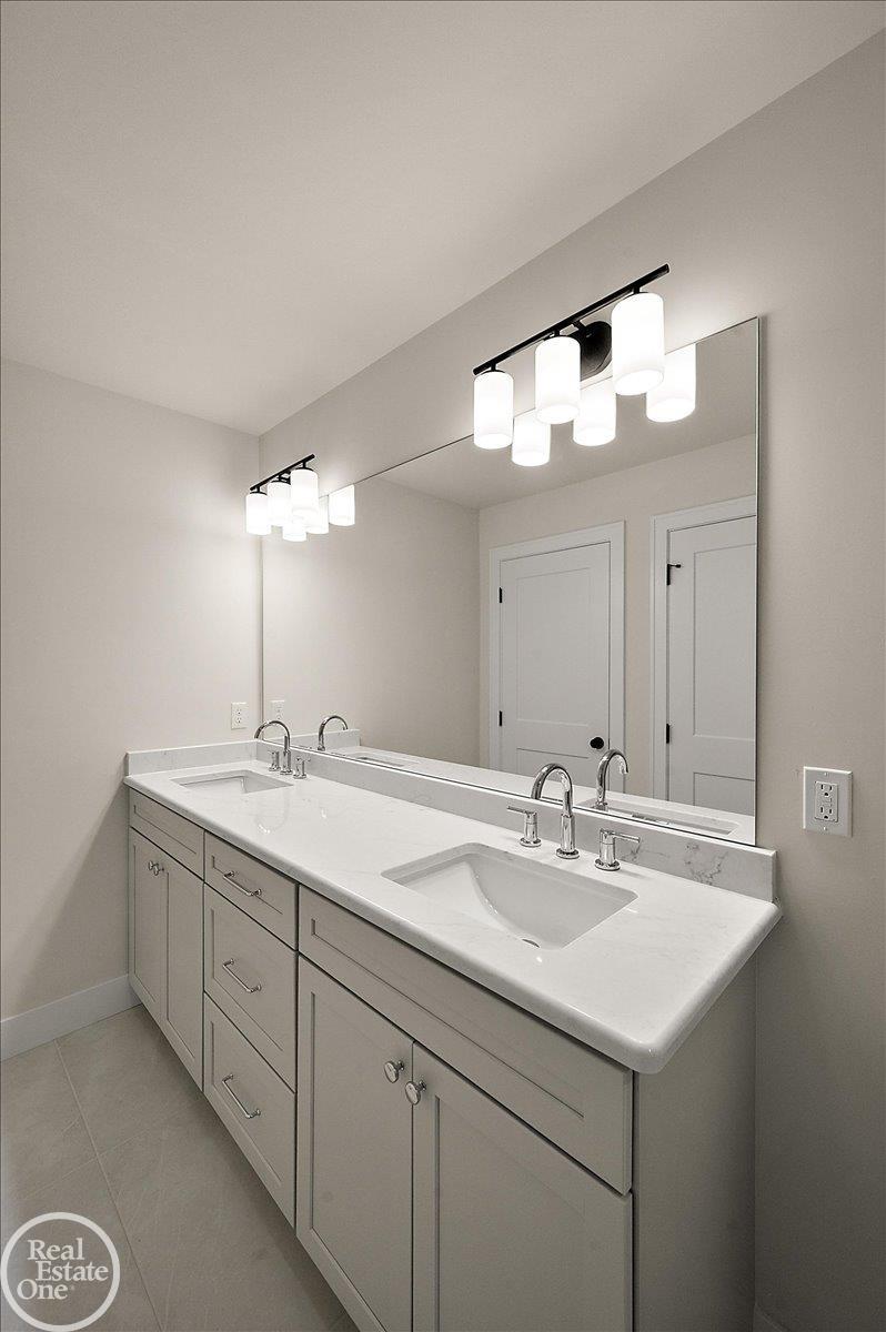 5816 Greenview, Unit #2 Warren, MI 48092 - Photo 46 of 58 Gallery Image 46