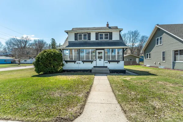 $189,000 | 324 East Vasa Avenue, Fergus Falls, MN 56537