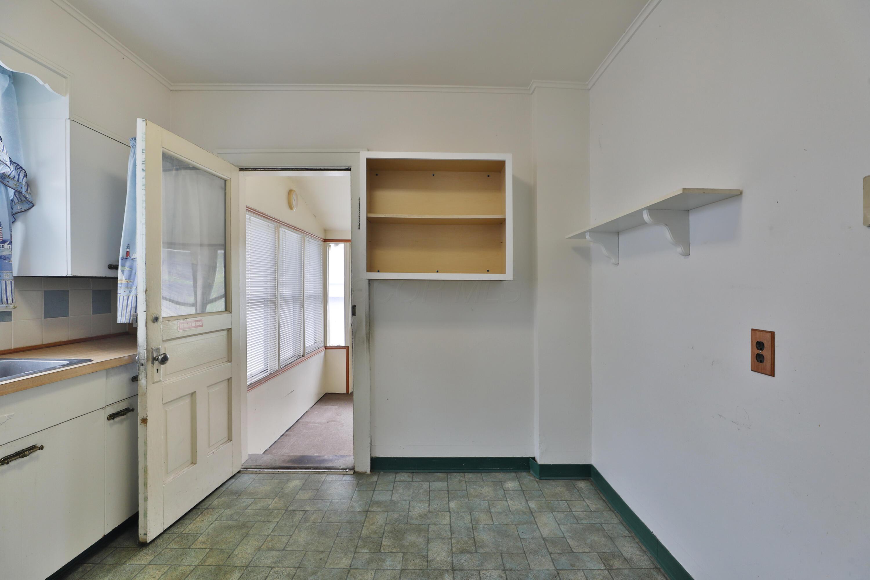 52 Blenheim Road Columbus, OH 43214 - Photo 19 of 42 Kitchen