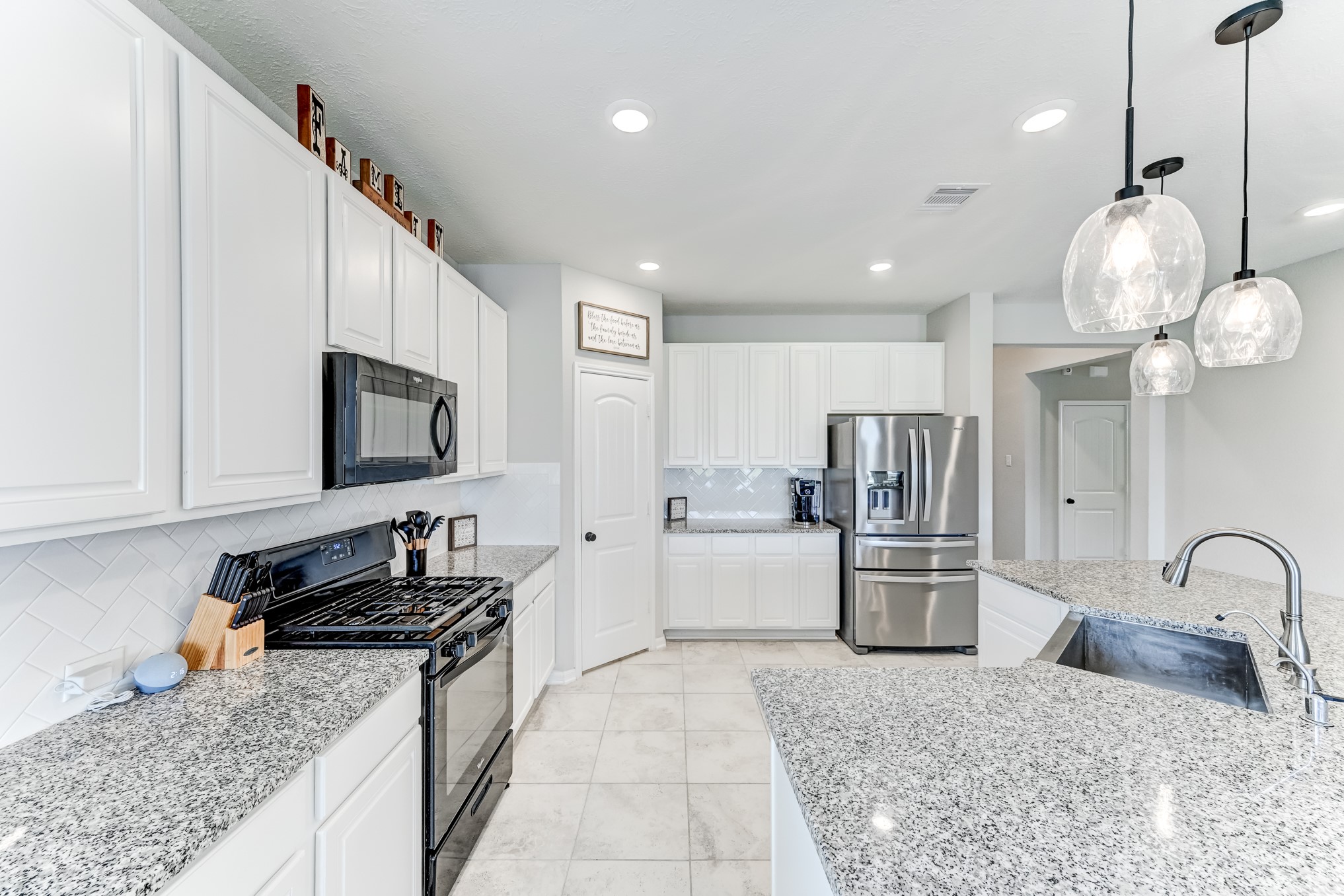 25307 Champion Ridge Court Katy, TX 77493 - Photo 19 of 48 Kitchen