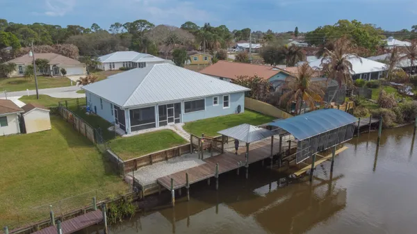 $5,500 | 213 Northeast Sagamore Terrace, Port St. Lucie, FL 34983