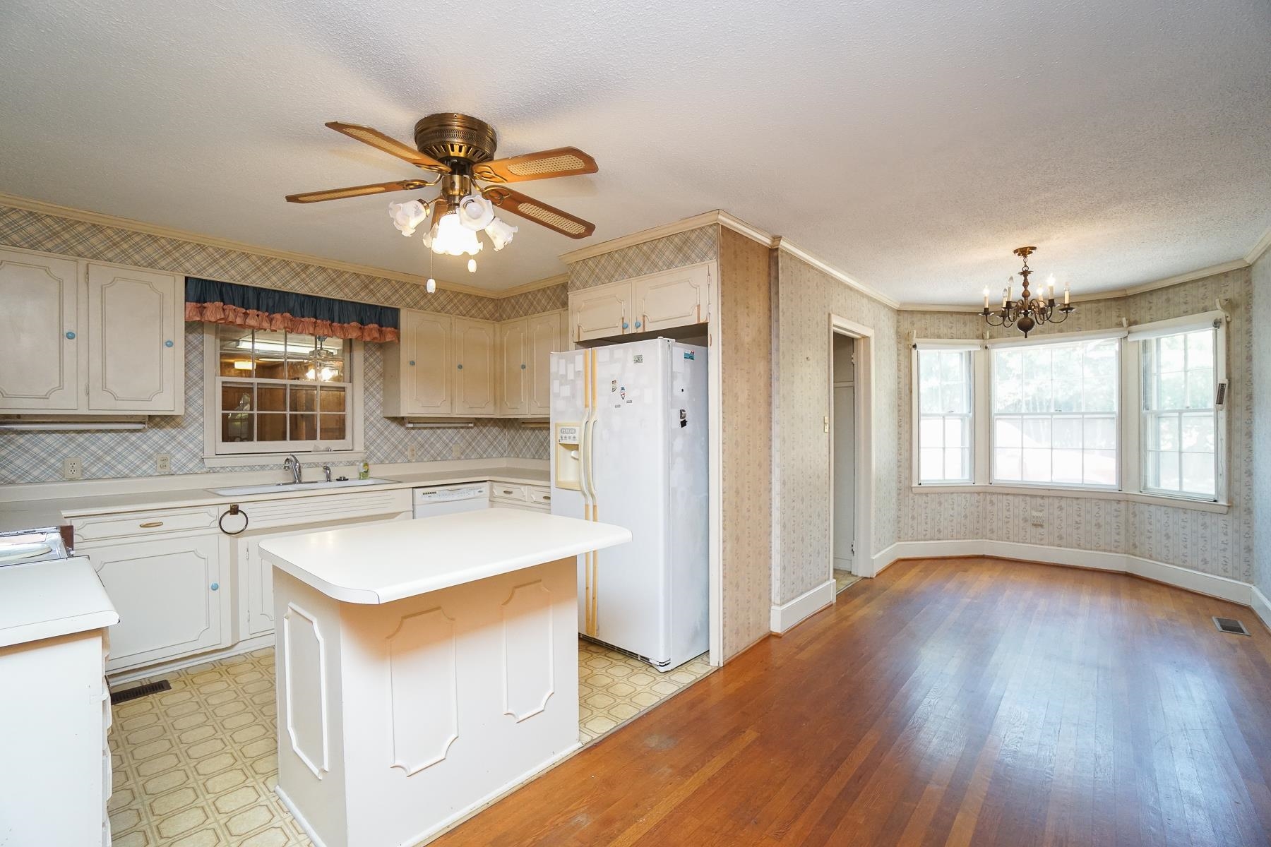 92 East Main Street Inman, SC 29349 - Photo 12 of 34