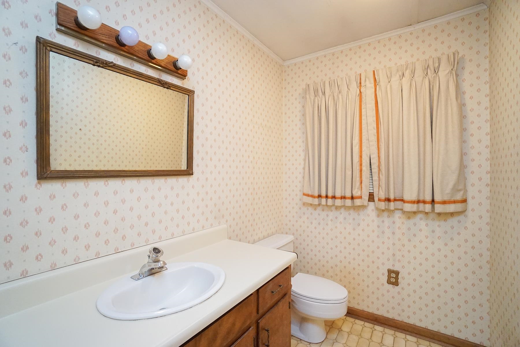 92 East Main Street Inman, SC 29349 - Photo 17 of 34