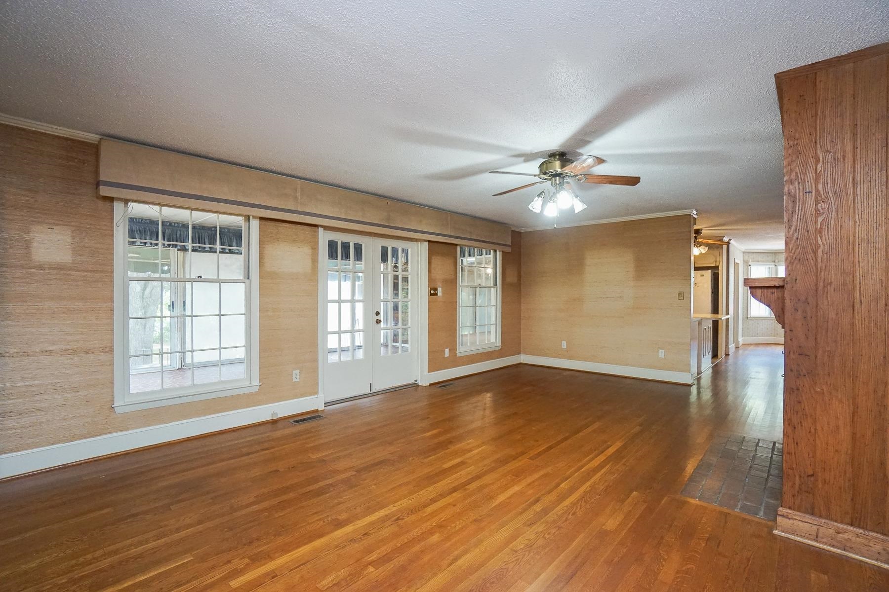 92 East Main Street Inman, SC 29349 - Photo 9 of 34