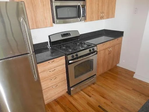 1224 West Van Buren Street, Unit 511 Chicago, IL 60607 - Photo 2 of 9