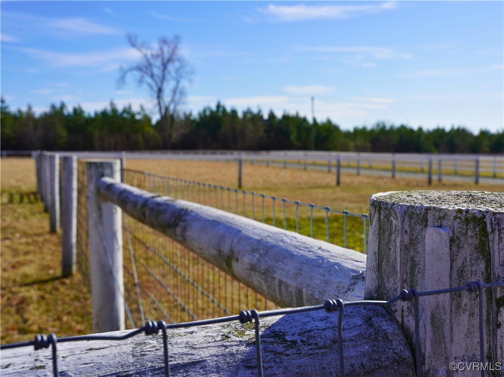 1211 Hunting Creek Road Nathalie, VA 24577 - Photo 40 of 50 Fencing
